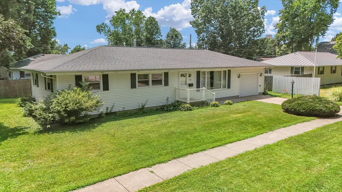 207 E Ensey Street, Tuscola, IL 61953 - #1