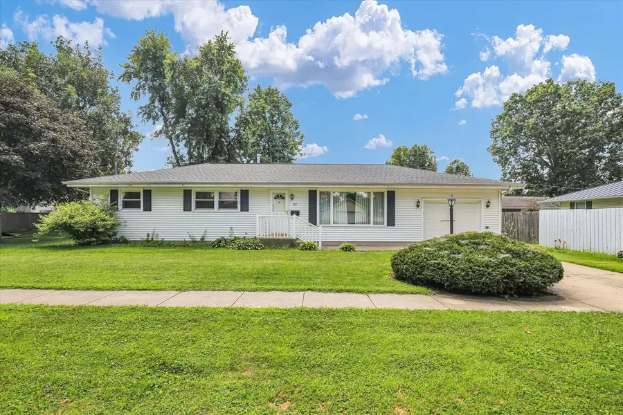 207 E Ensey Street, Tuscola, IL 61953 - #2