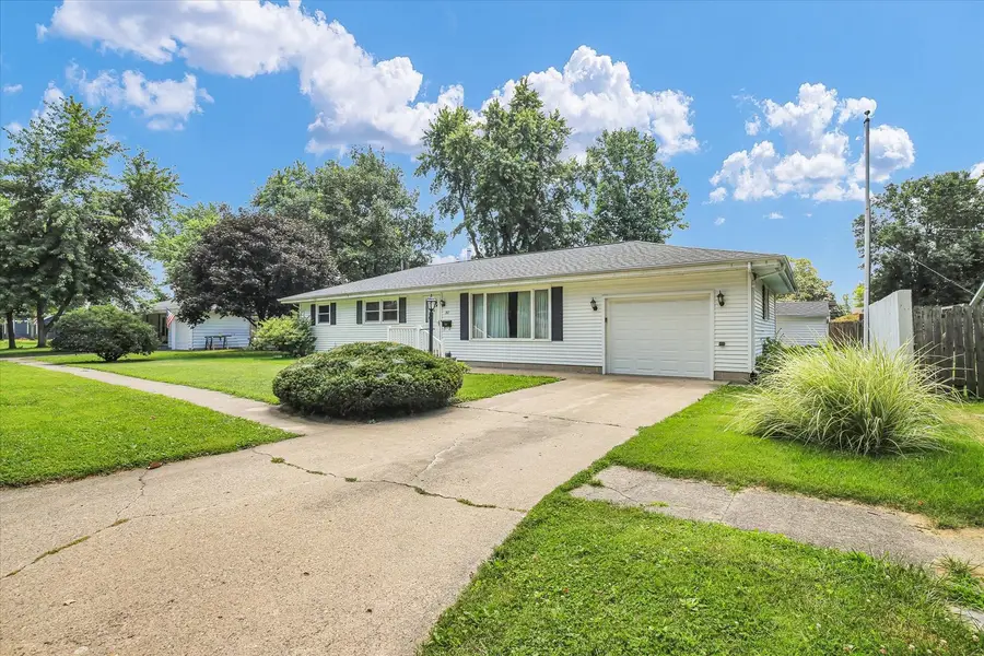 207 E Ensey Street, Tuscola, IL 61953 - #3