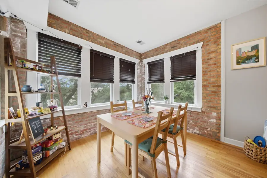 3358 W Hutchinson Street #3, Chicago, IL 60618 - #3