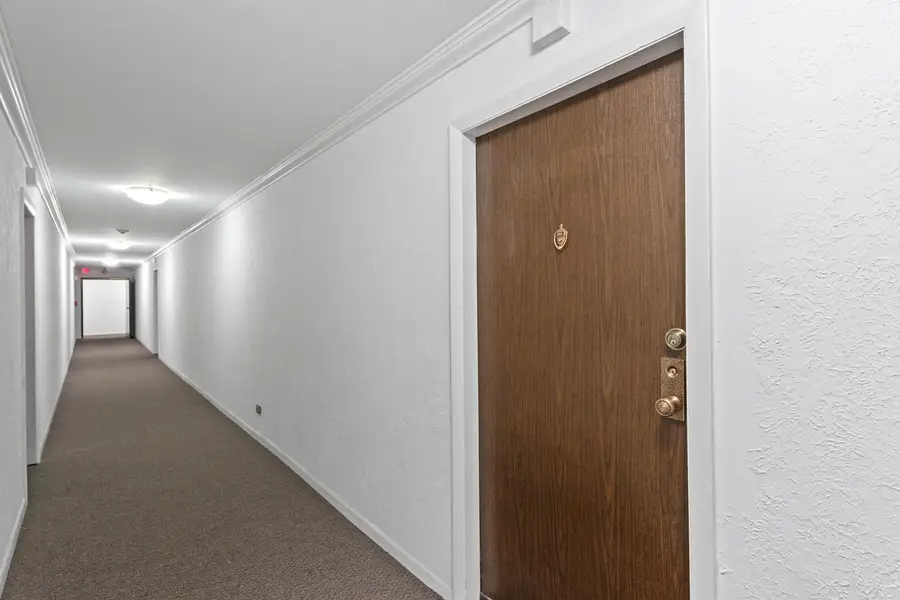 2100 Valencia Drive #300B, Northbrook, IL 60062 - #2