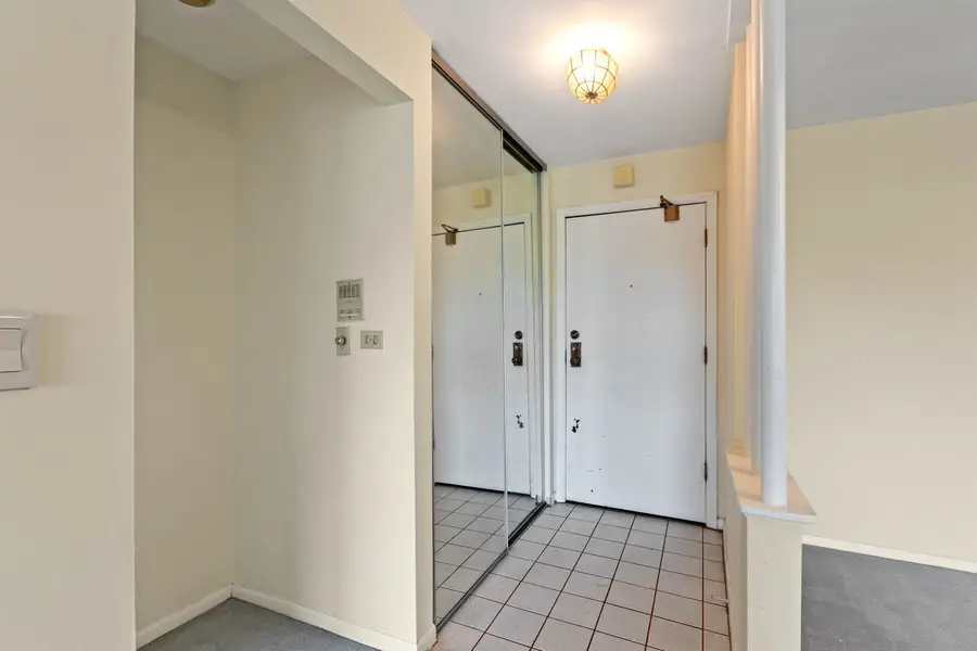 2100 Valencia Drive #300B, Northbrook, IL 60062 - #3