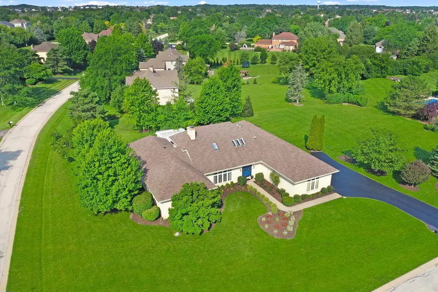 185 Peregrine Lane, Hawthorn Woods, IL 60047 - #2