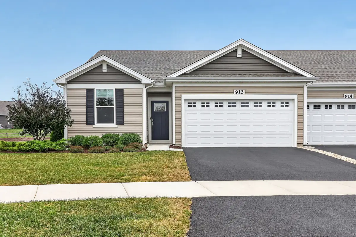 912 Homerton Boulevard, North Aurora, IL 60542 - #1