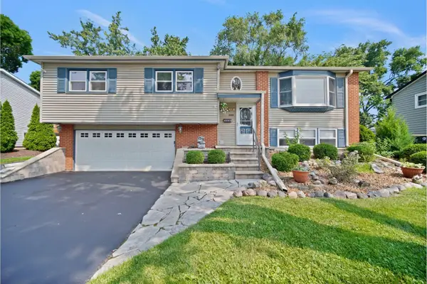 2538 Willow Avenue, Woodridge, IL 60517