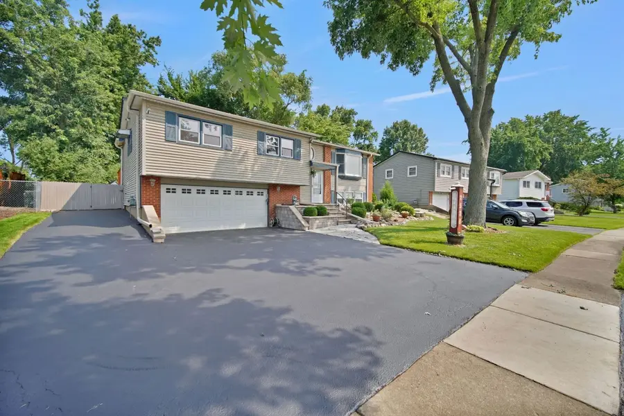 2538 Willow Avenue, Woodridge, IL 60517 - #2