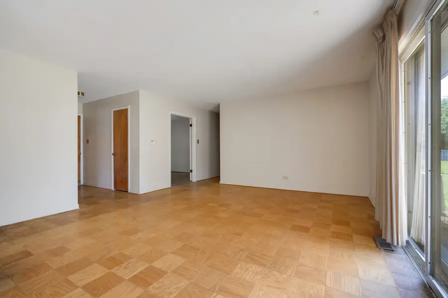 816 Delphia Avenue, Elk Grove Village, IL 60007 - #3