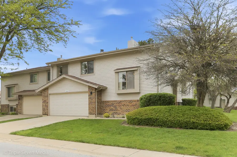 18630 Golfview Drive, Hazel Crest, IL 60429 - #2