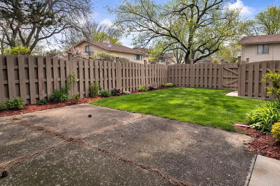 18630 Golfview Drive, Hazel Crest, IL 60429 - #3