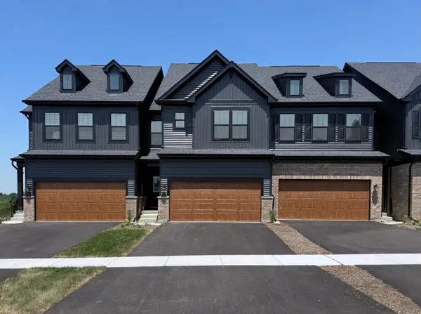 2744 Preserve Circle #13004, Aurora, IL 60502