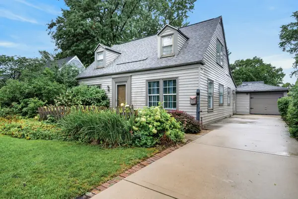 474 Sunset Drive, Elgin, IL 60123