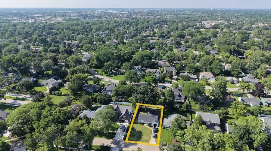 615 Wakeman Avenue, Wheaton, IL 60187 - #2