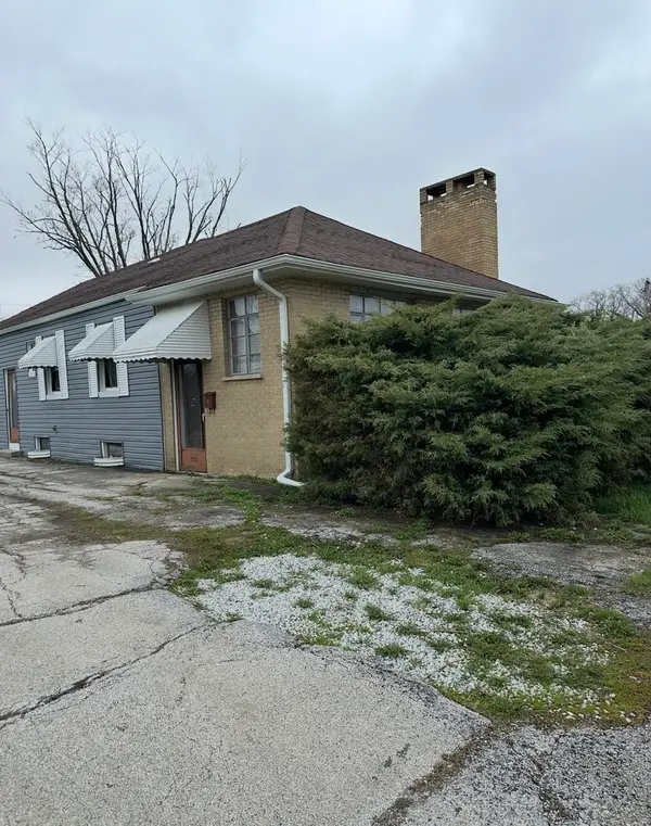 91 W 30th Place, South Chicago Heights, IL 60411