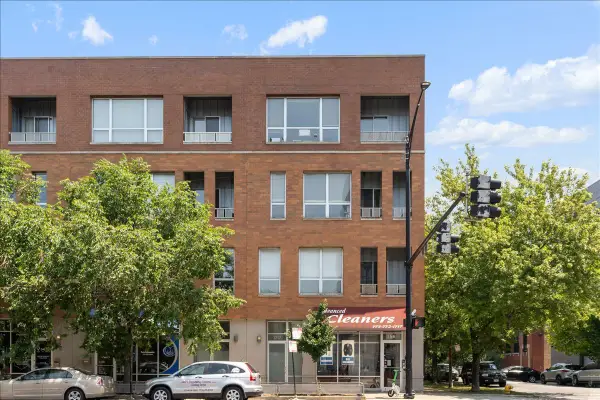 1717 N Western Avenue #2, Chicago, IL 60647