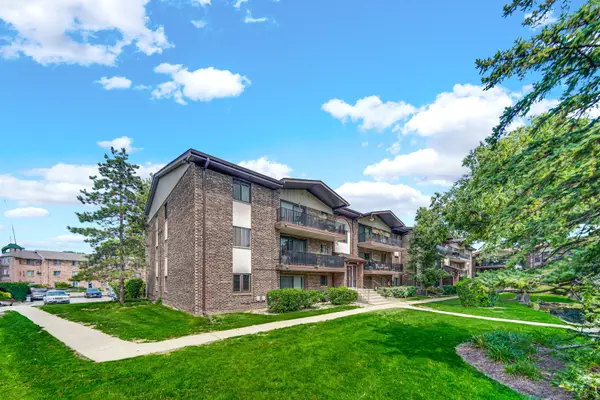 13913 James Drive #1021, Crestwood, IL 60418