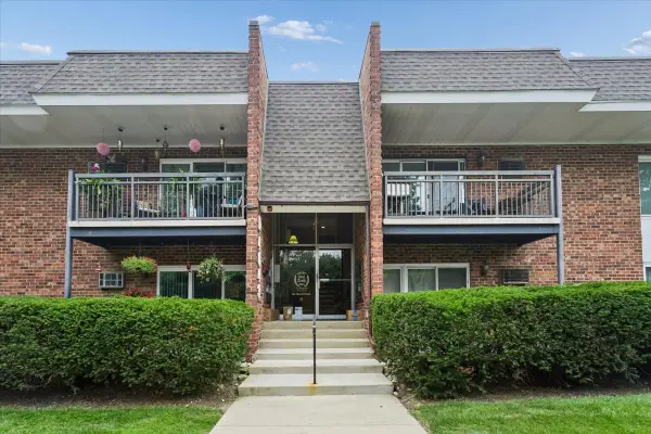4043 Saratoga Avenue #222, Downers Grove, IL 60515
