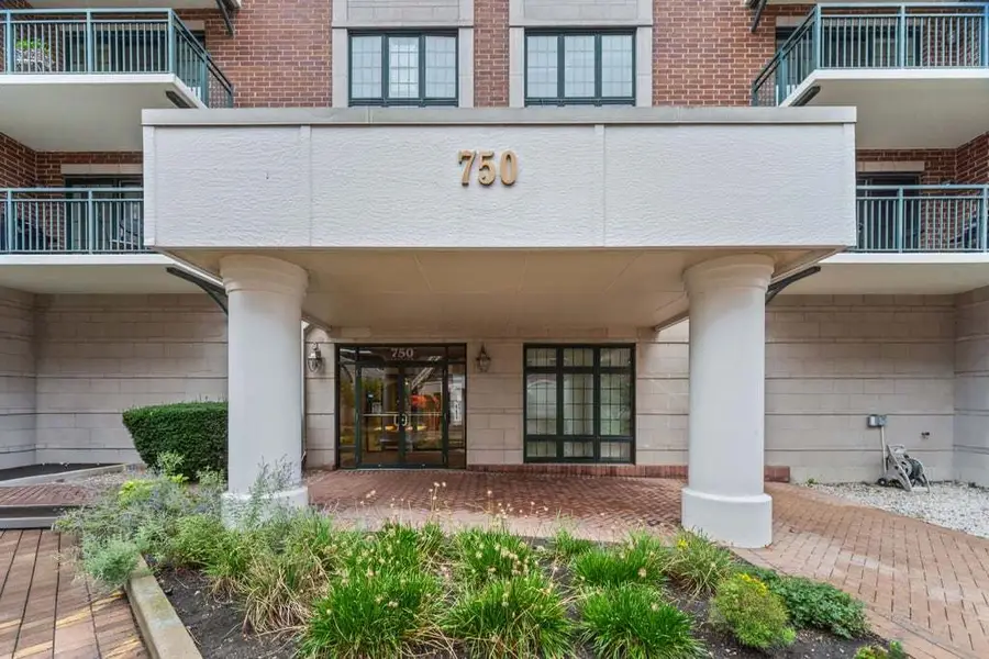 750 Pearson Street #208, Des Plaines, IL 60016 - #2