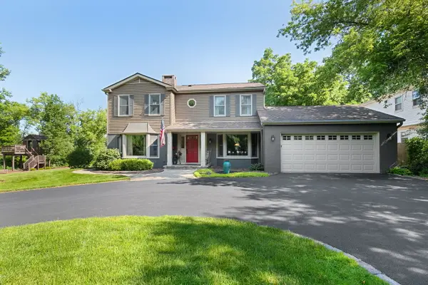 502 W Witchwood Lane, Lake Bluff, IL 60044