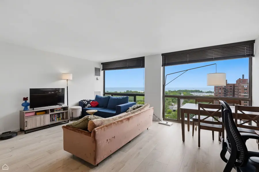 4343 N Clarendon Avenue #1812, Chicago, IL 60613 - #2