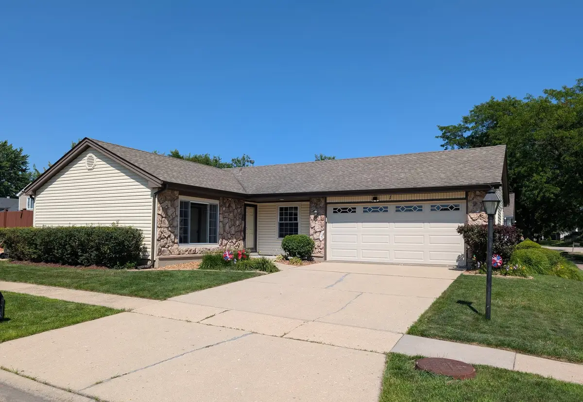 1 Oak Meadow Court, Streamwood, IL 60107 - #1