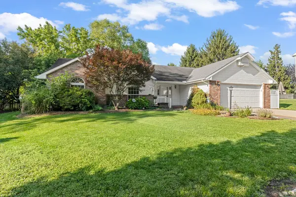 1108 Beaver Creek Lane, Mahomet, IL 61853