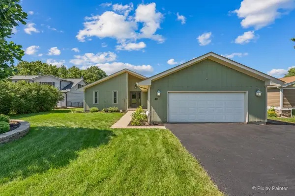 30 Holiday Drive, Lake Holiday, IL 60552