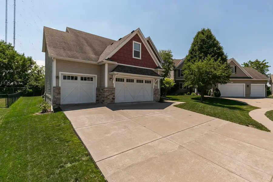 3877 Sparrow Court, Bettendorf, IA 52722 - #3