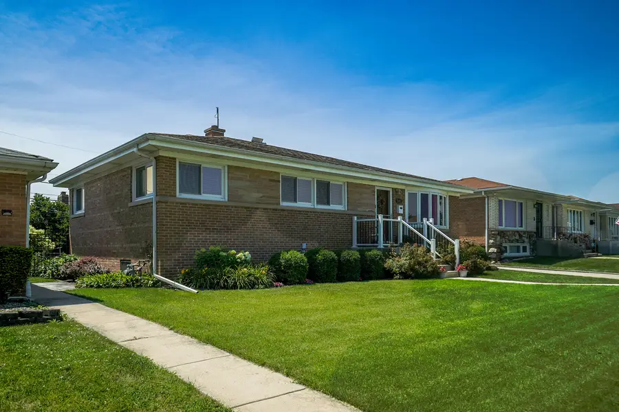 7005 W Sunnyside Avenue, Norridge, IL 60706 - #2