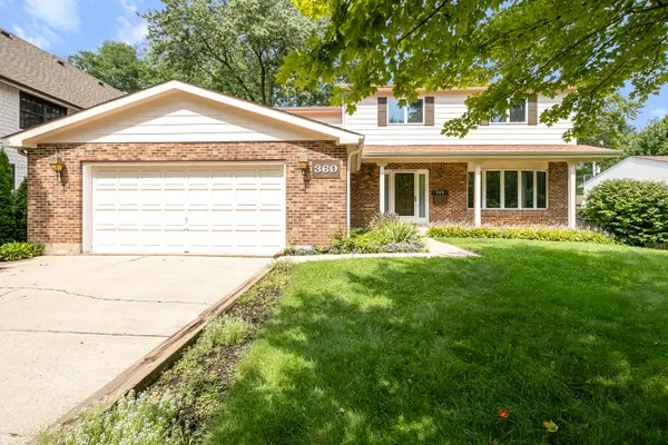 360 E Woodland Road, Lake Bluff, IL 60044