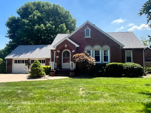 2404 28th Street, Moline, IL 61265