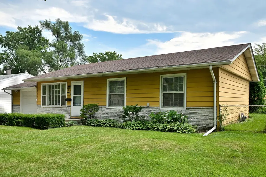1675 Evergreen Avenue, Hanover Park, IL 60133 - #2