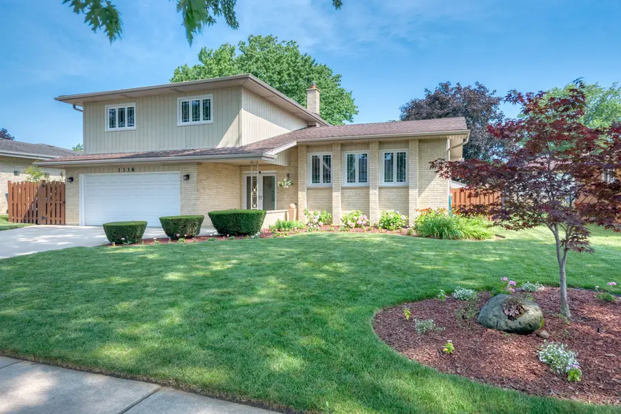 1338 W Holtz Avenue, Addison, IL 60101 - #3
