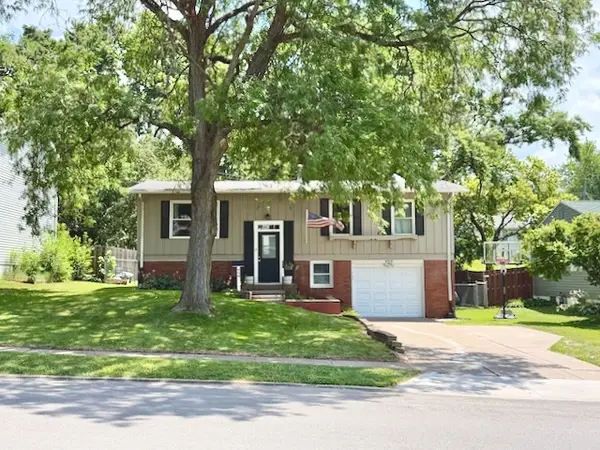 959 N Lincoln Avenue, Davenport, IA 52804