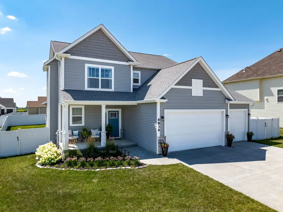 6836 Matthews Court, Bettendorf, IA 52722 - #2