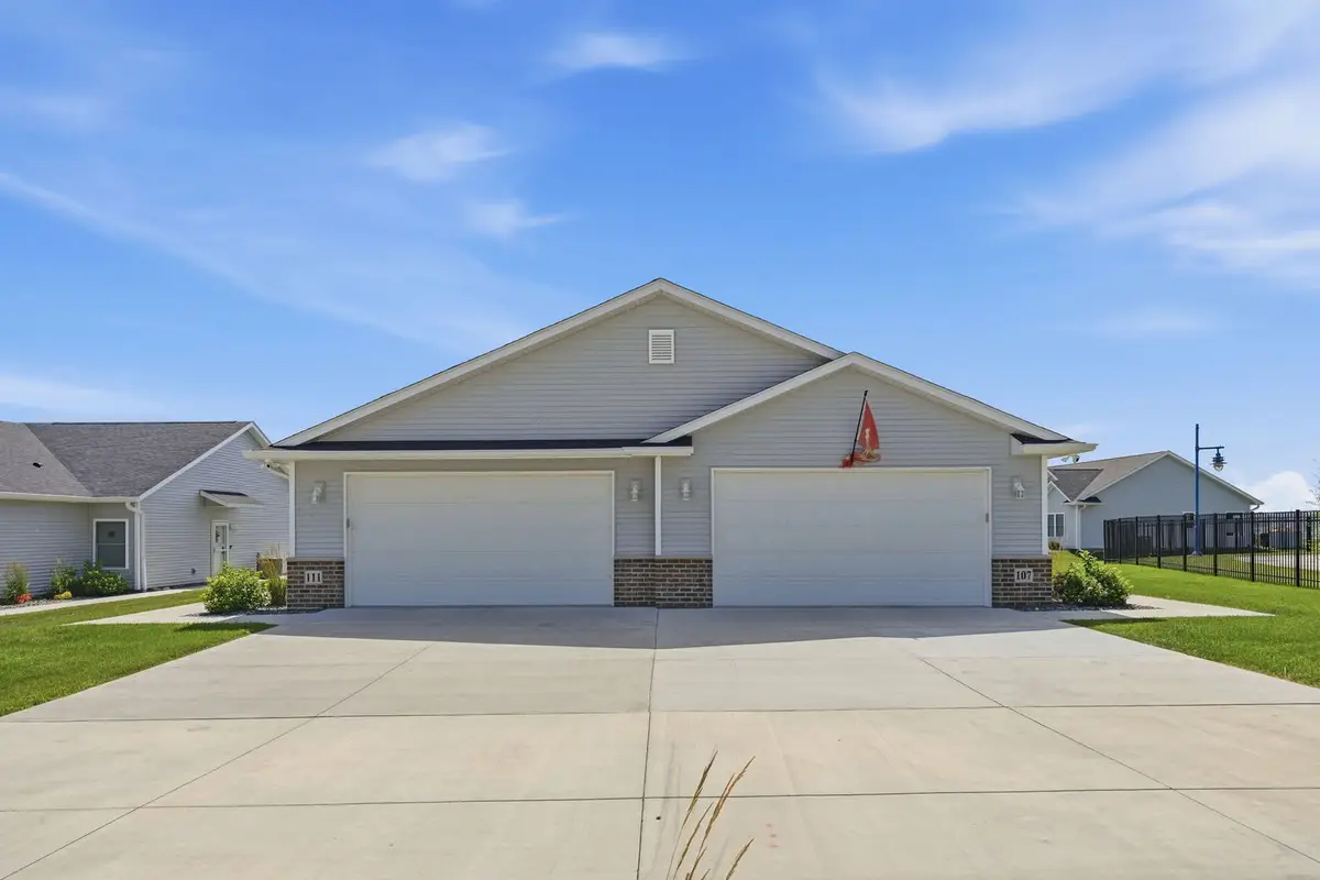 107 Beacon Harbor Parkway #1, East Moline, IL 61244 - #1
