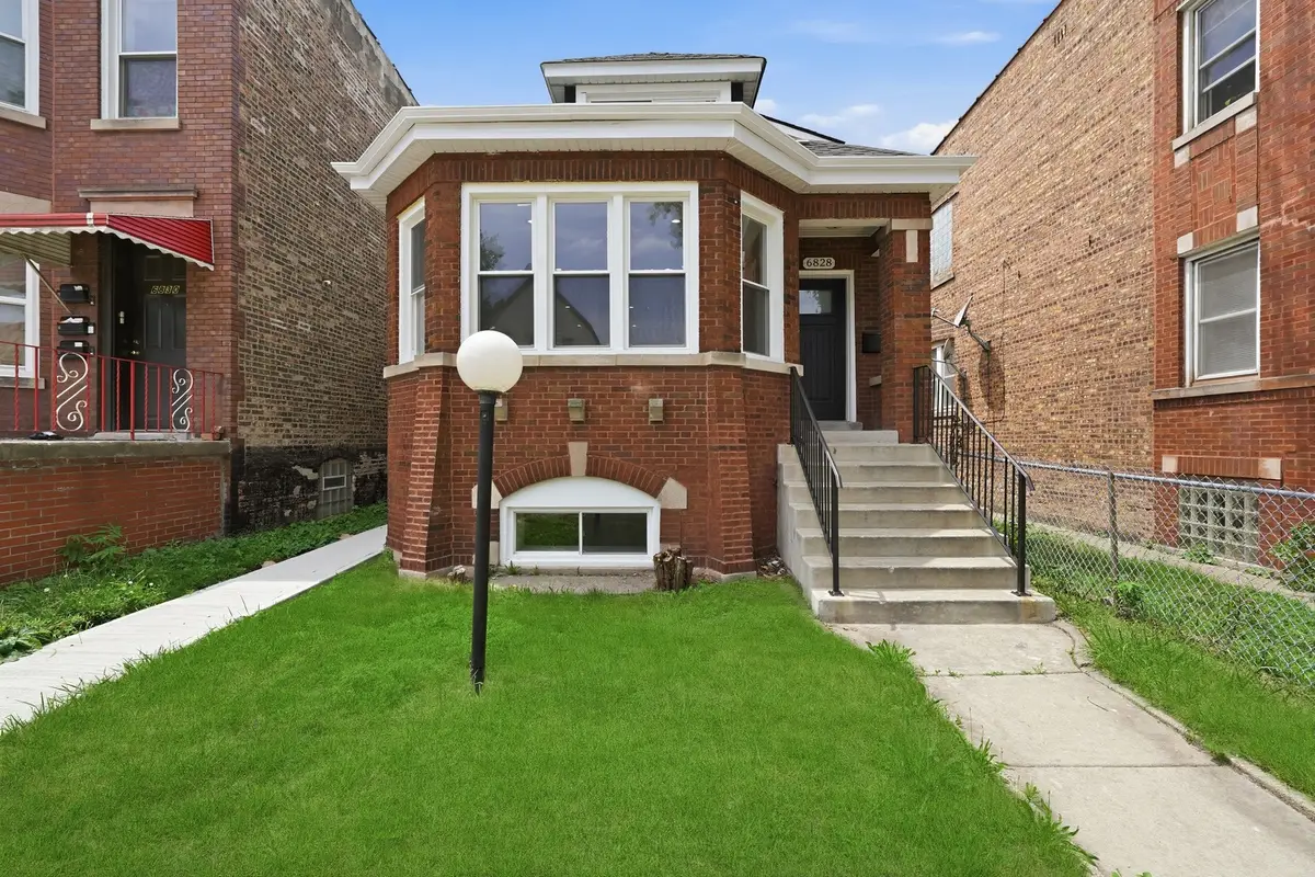 6828 S Champlain Avenue, Chicago, IL 60637 - #1