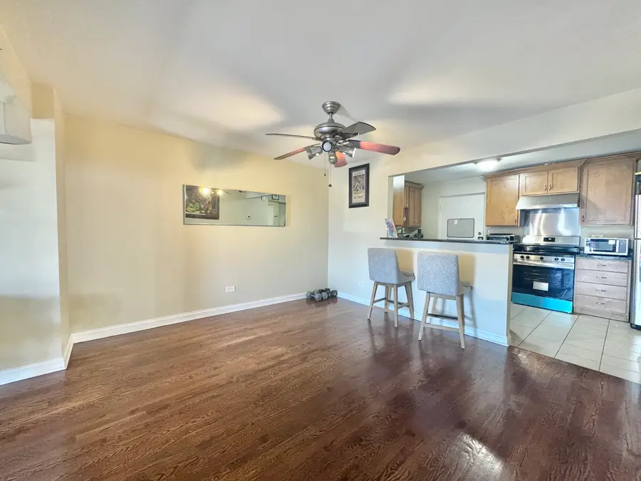 3217 W Bryn Mawr Avenue #201, Chicago, IL 60659 - #3