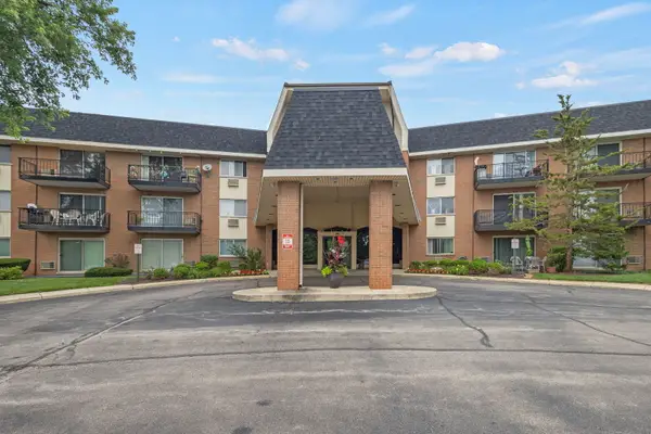 1198 Royal Glen Drive #221, Glen Ellyn, IL 60137