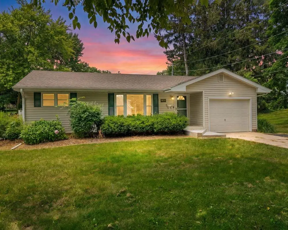 1546 Meadowbrook Lane, Freeport, IL 61032 - #1