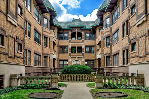 943 E Hyde Park Boulevard #3, Chicago, IL 60615