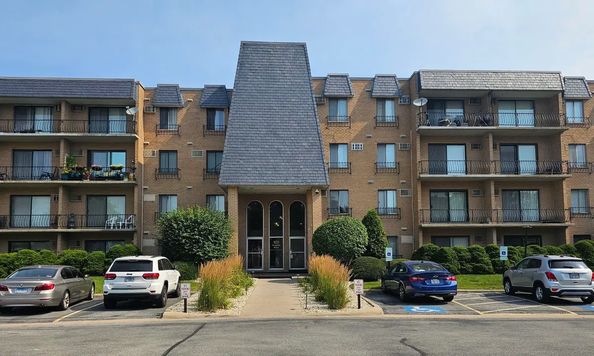 931 W Arquilla Drive #431, Glenwood, IL 60425 - #1