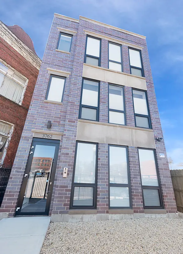 3762 S Indiana Avenue, Chicago, IL 60653