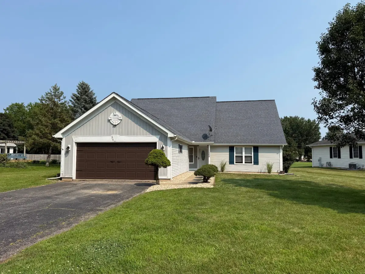 1202 Holiday Drive, Somonauk, IL 60552 - #1