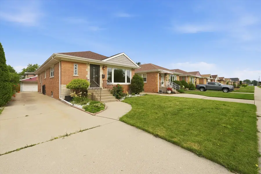 4620 N Ozanam Avenue, Norridge, IL 60706 - #2