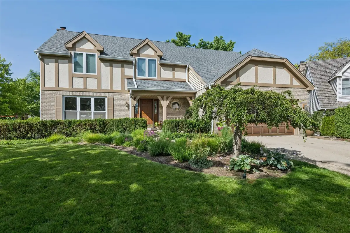 2 N Richmond Court, Lake Zurich, IL 60047 - #1