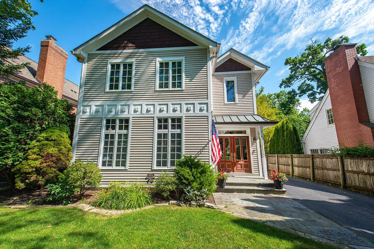 314 E Woodland Road, Lake Bluff, IL 60044 - #1