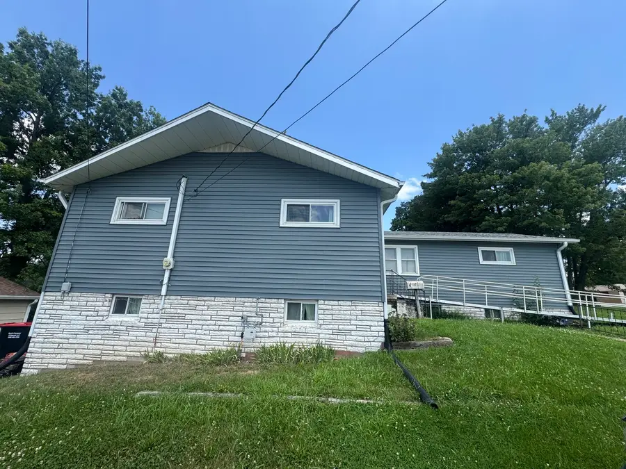 1217 S College Avenue, Aledo, IL 61231 - #3