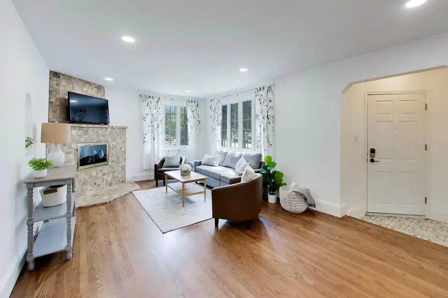 427 S Western Avenue, Park Ridge, IL 60068 - #2