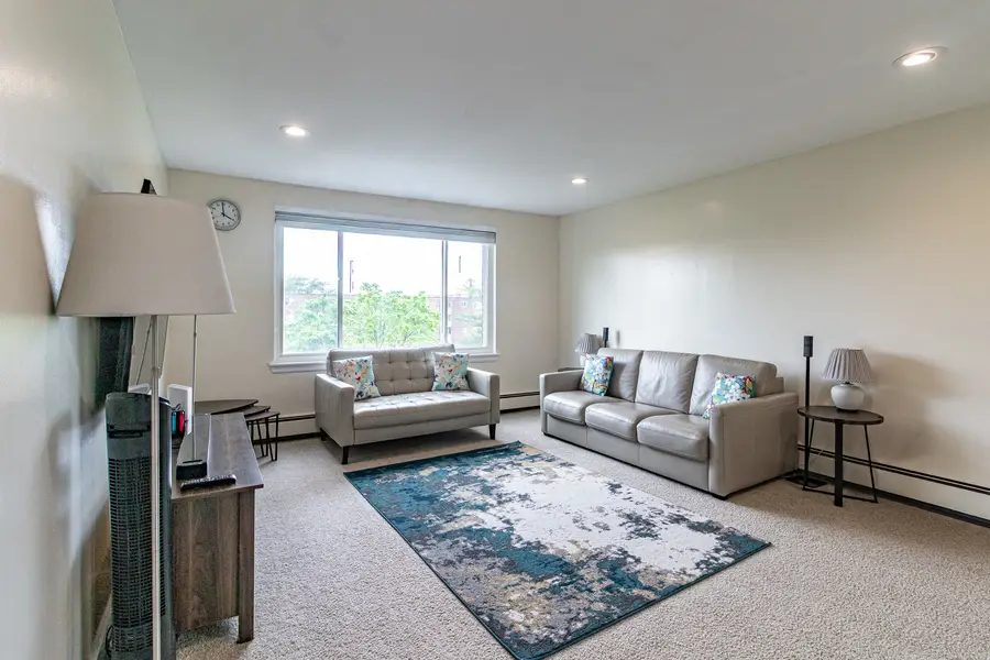 1475 Rebecca Drive #422, Hoffman Estates, IL 60194 - #3