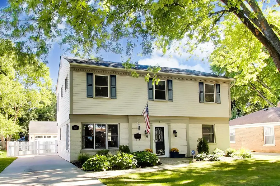 833 E Rockland Road, Libertyville, IL 60048 - #2